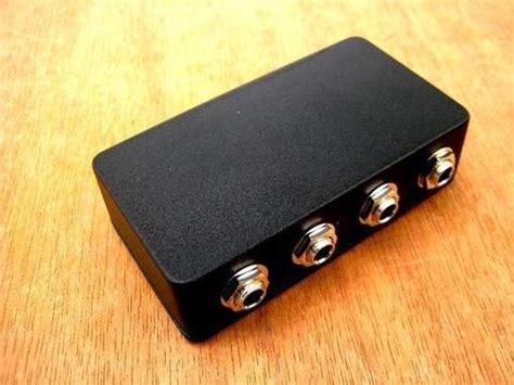 guitar pedal board buffered junction box|patchbays junction box.